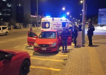 Alkollü şoför direksiyon başında uyuyakaldı: Polisler uyandıramadı