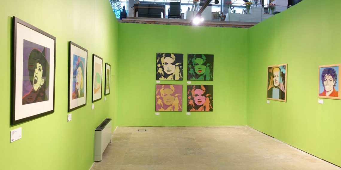 Andy Warhol-İstanbul pop-art standı ziyarete açıldı