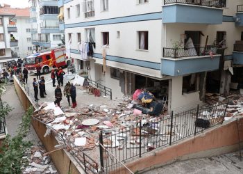 Ankara’da 6 katlı binada doğalgaz patlaması: 1 kişi hayatını kaybetti