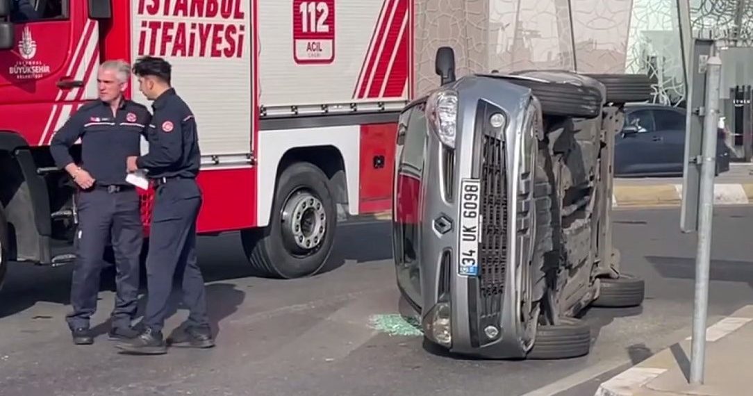 Araba yol verme tartışmasında devrildi