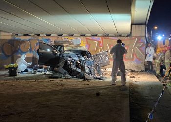 Bahçelievler’de feci kaza: Denetimden çıkıp duvara çarpan araçtaki 4 kişi öldü