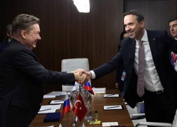 Bakan Bayraktar, Rusya’da ikili görüşmeler yaptı