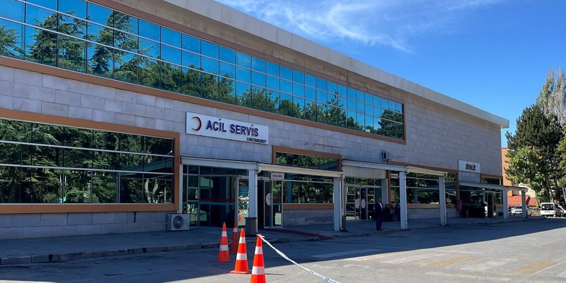 Bolu’da huzurevinde zehirlenme kuşkusu: 23 kişi hastaneye kaldırıldı