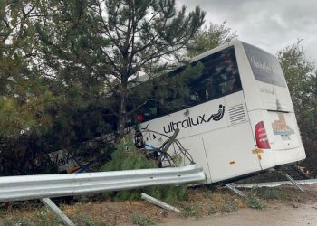 Bursa’da yolcu otobüsü kaza yaptı: 2 yaralı