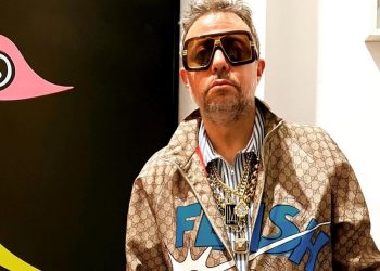 Çağdaş sanatın dünyadaki en kıymetli temsilcilerinden Haluk Akakçe hayatını kaybetti