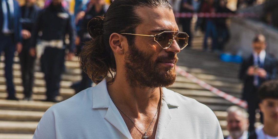 Can Yaman’dan İtalya’da çocuklar için yardım