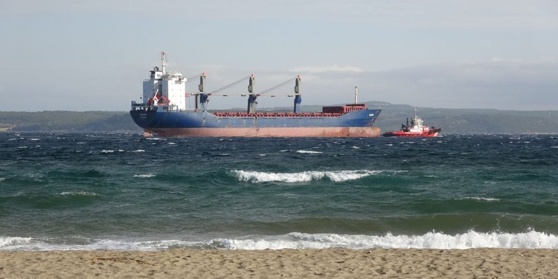 Çanakkale Boğazı’nda kargo gemisi makine arızası yaptı