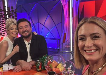 Ceyda Düvenci’nin konuğu Onur Büyüktopçu ve Burcu Binici oldu