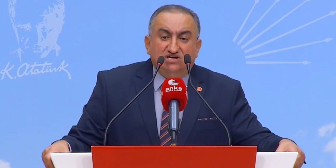 CHP’de bir isim daha genel lider adaylığını açıkladı