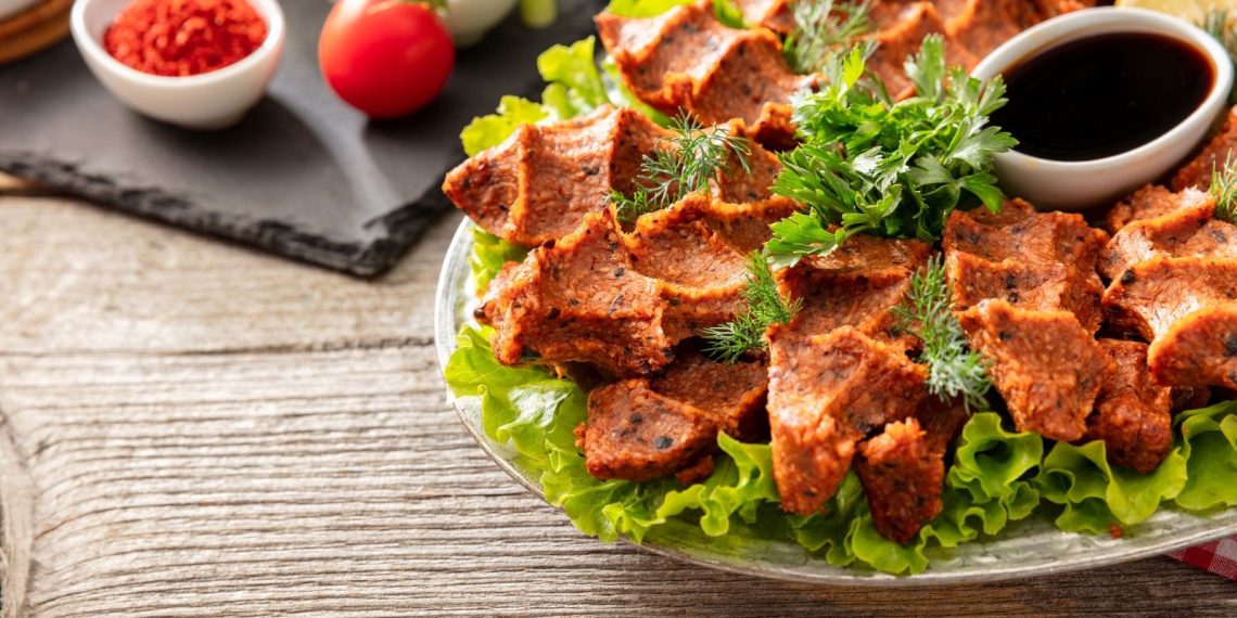 Çiğ köfte 5 öğrenciyi hastanelik etti