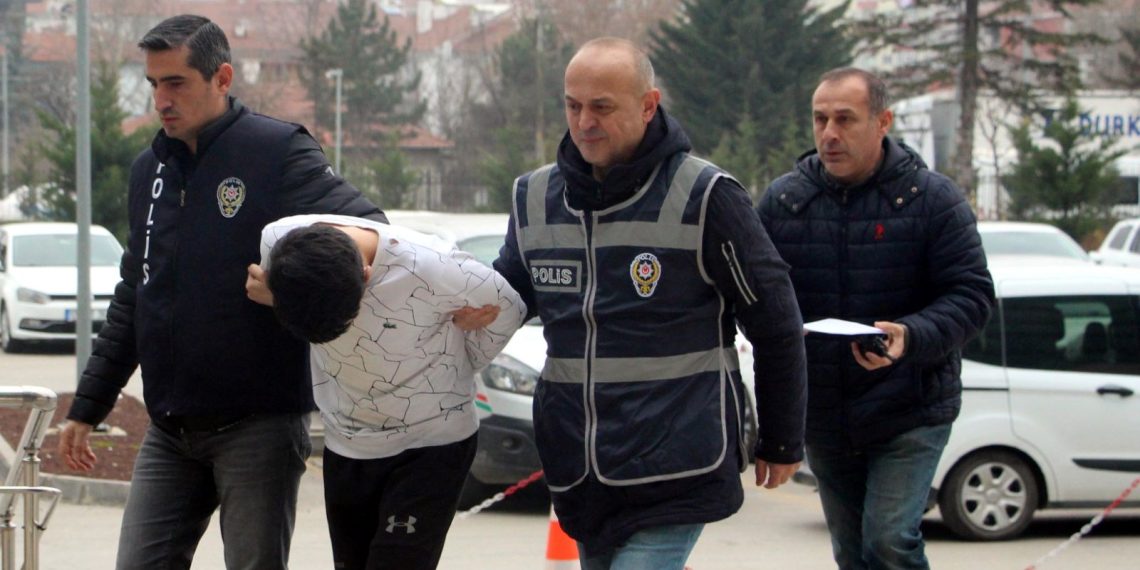 Çocuk kaçırma ve fidye davasında düzgün hal indirimiyle tahliye