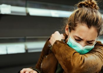 Covid-19 kaynaklı hastalık artıyor | Maske takmalı mı, aşı olmalı mı?