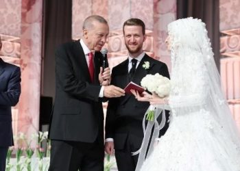 Cumhurbaşkanı Erdoğan yeğeninin nikah merasimine katıldı