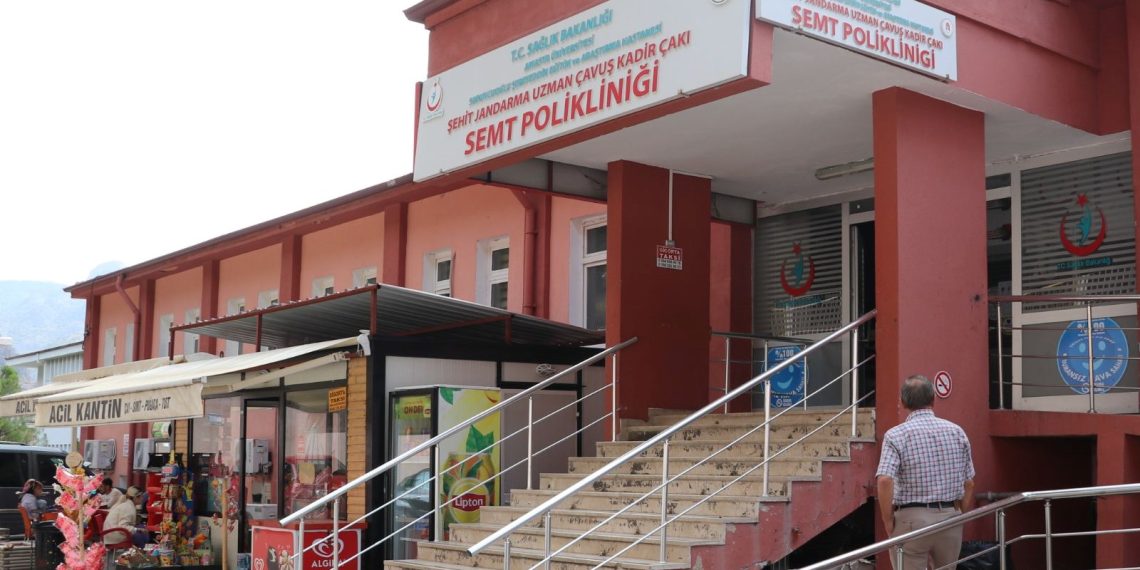 Doğum günü pastası 14 kişiyi hastanelik etti