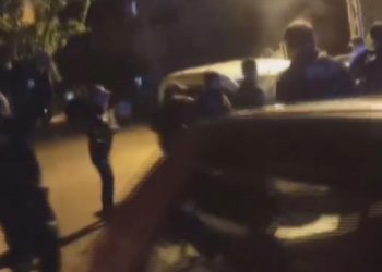 Düğün magandaları, “silah kullanmayın” uyarısı yapan polislere saldırdı: 4 yaralı