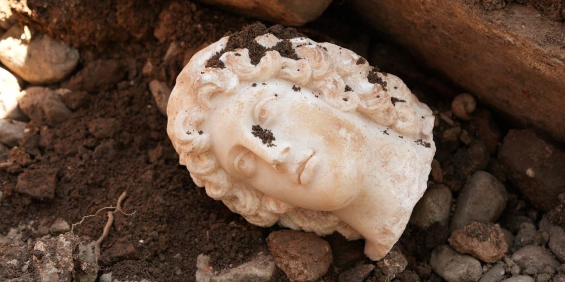 Düzce’deki hafriyatta bulundu: Büyük İskender’e ilişkin portre başı