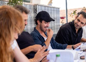 Düzgün Bir Aile Değiliz filmi sete çıkmak için gün sayıyor