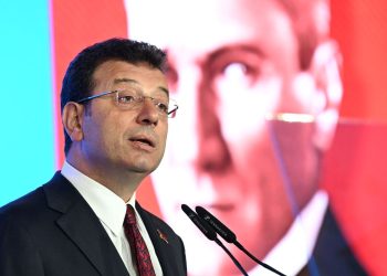 Ekrem İmamoğlu: Bazen yanılgı yapanları uyarmak gerekiyor