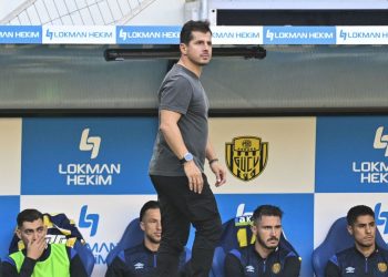 Emre Belözoğlu galibiyetle başladı