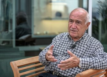 Eski TBMM Lideri Cemil Çiçek’ten yeni anayasa iletisi: “Ezberler bozulsun”