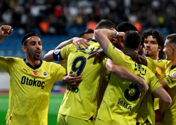 Fenerbahçe, ulusal ortaya önder girdi