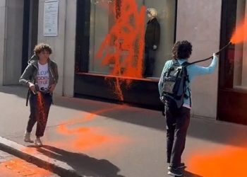 Fransa’da iklim aktivistleri bu defa de ünlü markayı gaye aldı