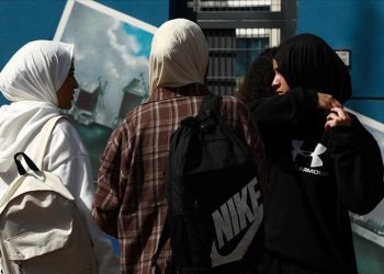 Fransa’da okullardaki abaya yasağı Danıştay’da görüşüldü