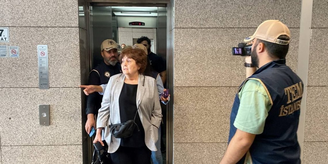 Gazeteci Ayşenur Arslan özgür bırakıldı