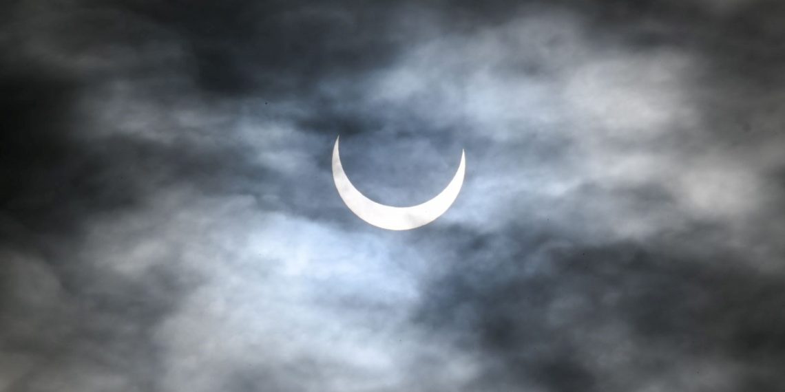 Halkalı Güneş tutulması birçok ülkeden görüldü: Bir sonraki 2046 yılında