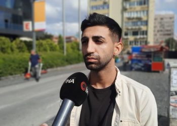 Hastanede Tiktok yayını açan fenomene hekim dayağı