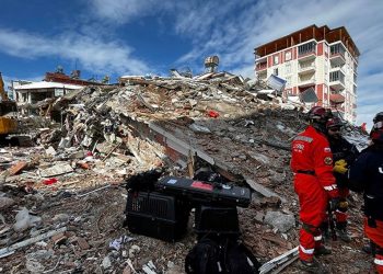 Hatay’da sarsıntıların akabinde birinci dava açıldı | 5 kişi hakkında 22 yıl 6’şar ay mahpus isteniyor