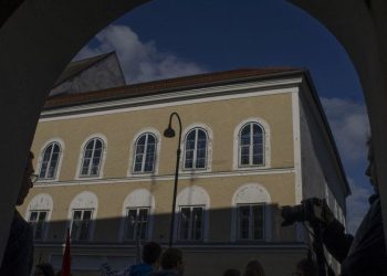 Hitler’in doğduğu konut karakol oluyor