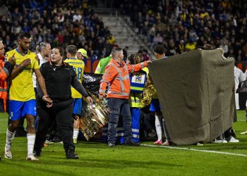 Hollanda’da trajik sakatlık: Waalwijk – Ajax maçı yarıda kaldı
