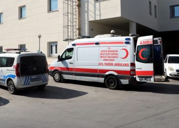 Huzurevindeki zehirlenmede 4 kişi ağır bakıma alındı