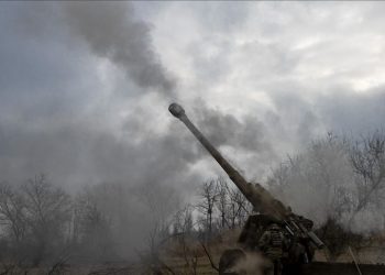 İngiltere, Ukrayna’ya on binlerce top mermisi daha tedarik edecek