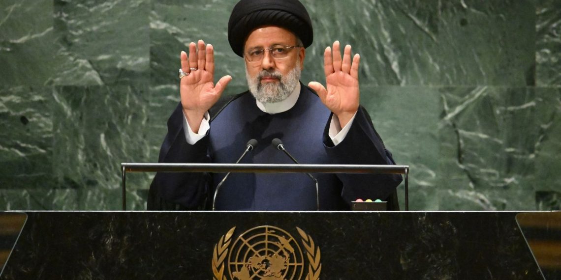 İran Cumhurbaşkanı Reisi: “Dünya bir kurtarıcı bekliyor”