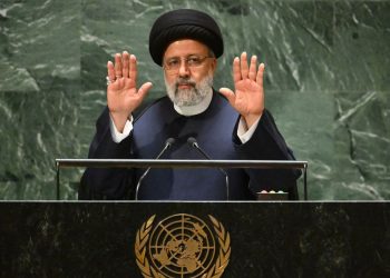 İran Cumhurbaşkanı Reisi: “Dünya bir kurtarıcı bekliyor”