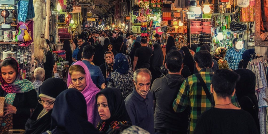 İran’da yaklaşık 3 milyon kişi “yalnız” yaşıyor