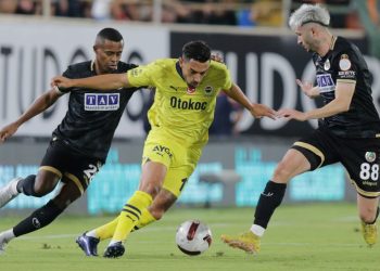 İrfan Can Kahveci attı, Fenerbahçe kazandı