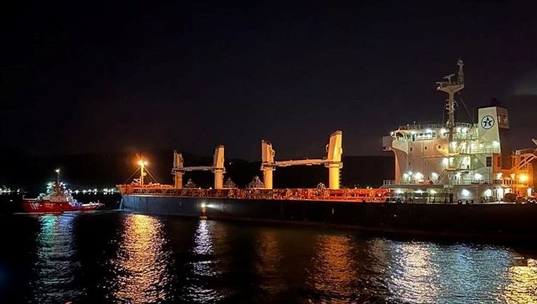 İstanbul Boğazı’ndaki trafik arızalanan gemi nedeniyle askıya alındı