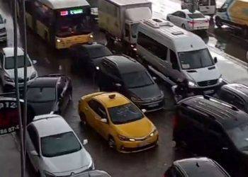 İstanbul’da sağanak sonrası trafik yoğunluğu