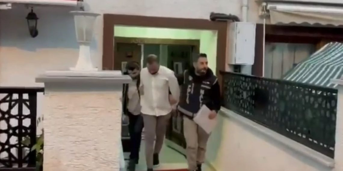 İstanbul’da tefecilere operasyon: 14 gözaltı