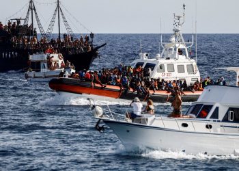 İtalya, göçmenleri kurtaran STK’lere mali takviye verme kararı alan Almanya’ya yansılı