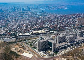 İzmir Kent Hastanesi hasta kabulüne başlıyor