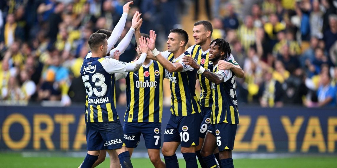 Kadıköy’de gülen taraf Fenerbahçe: Galibiyet serisi 14 maça çıktı