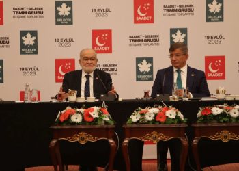 Karamollaoğlu ve Davutoğlu’ndan lokal seçimlerde “iş birliği” açıklaması