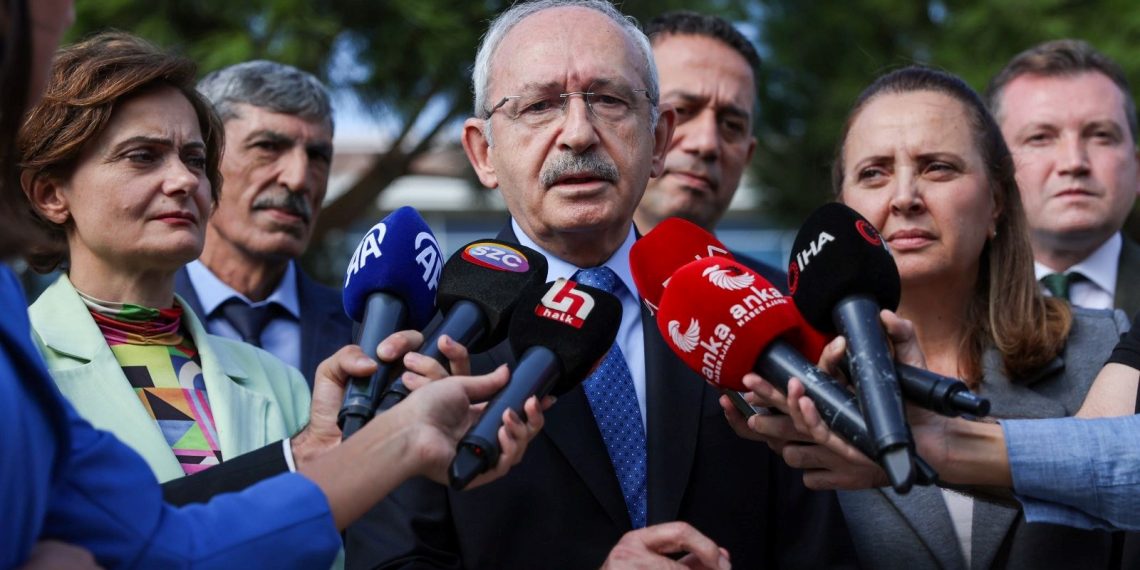 Kılıçdaroğlu’ndan Seyahat Parkı davası tutuklularına ziyaret
