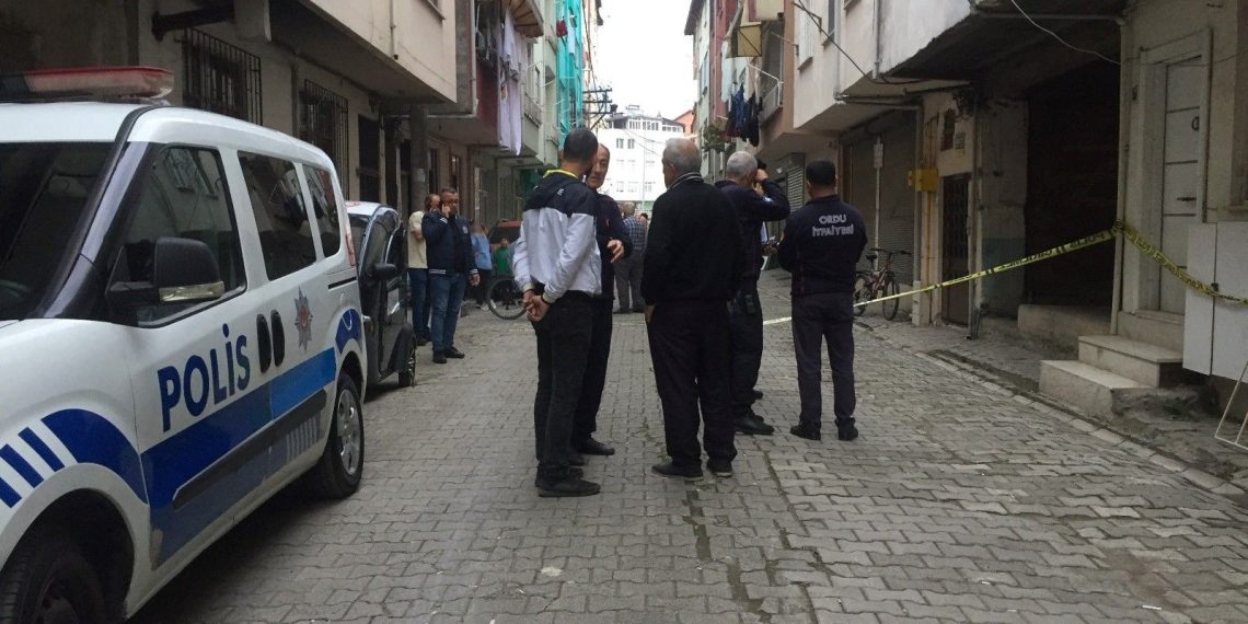 Kimya mühendisi 2 çocuk babası meskeninde meyyit bulundu