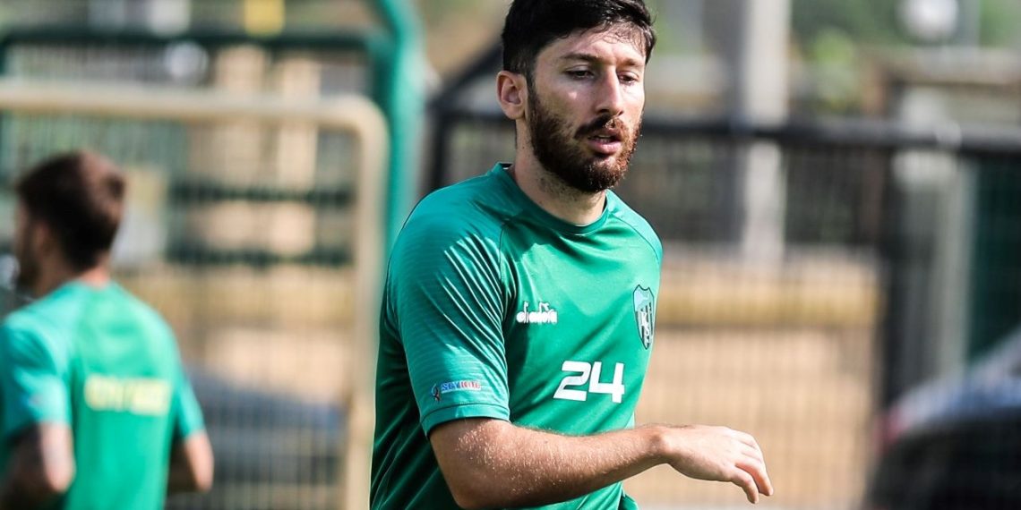 Kocaelisporlu Beridze’nin altın kolyesi çalındı: Hırsız gereççi çıktı