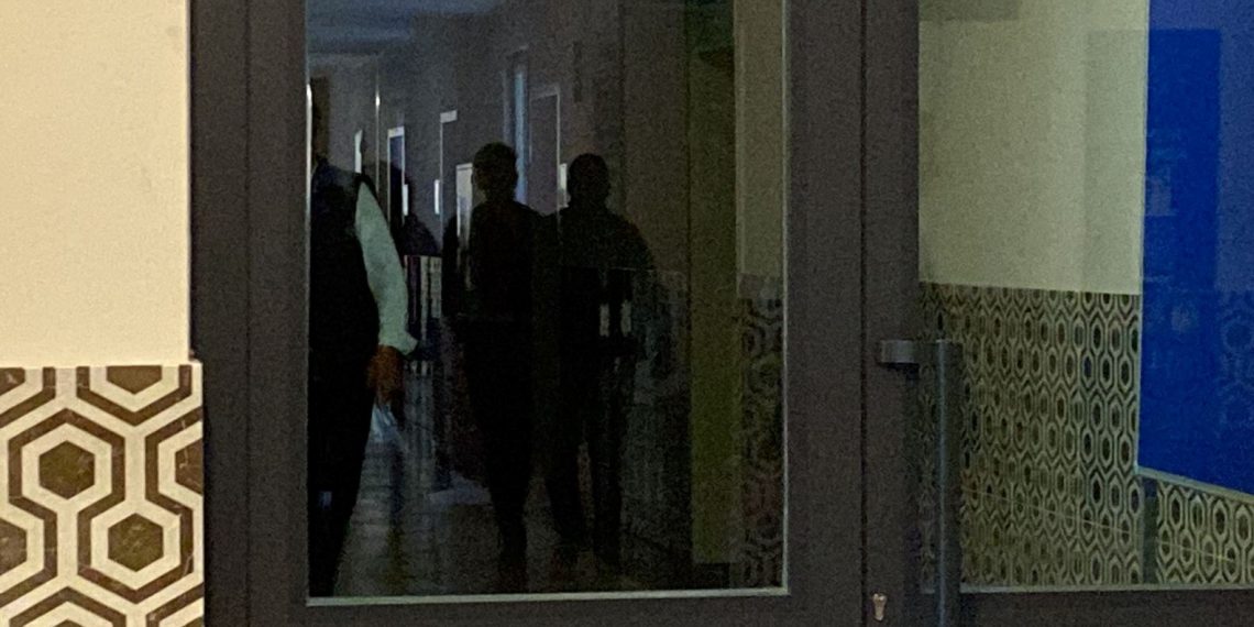 Konya’da bir öğretim üyesi odasında silahla yaralandı